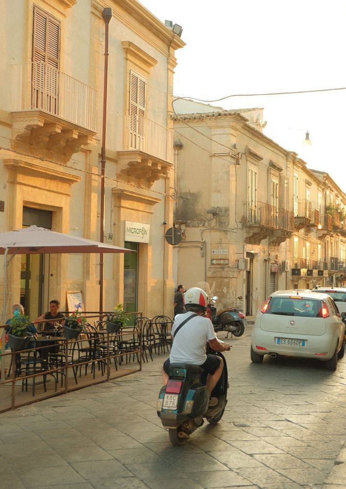 Ruelle dorée