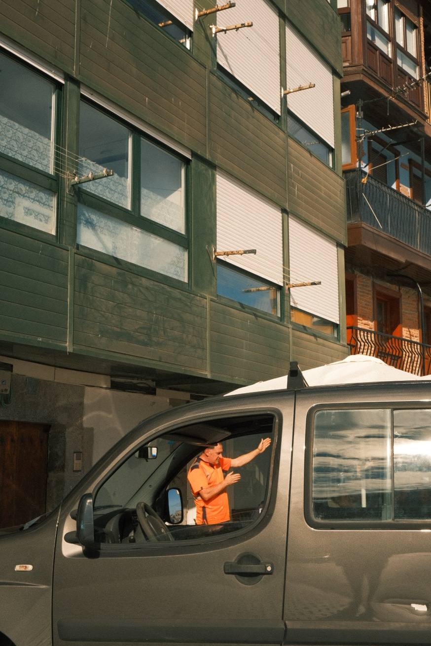 L'homme en orange