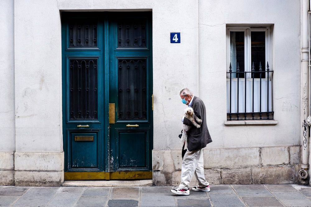 Monsieur et son chien